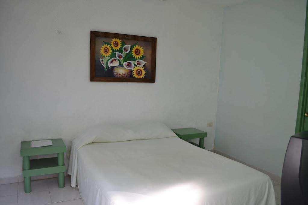 Hotel Aventura Mérida Exteriör bild